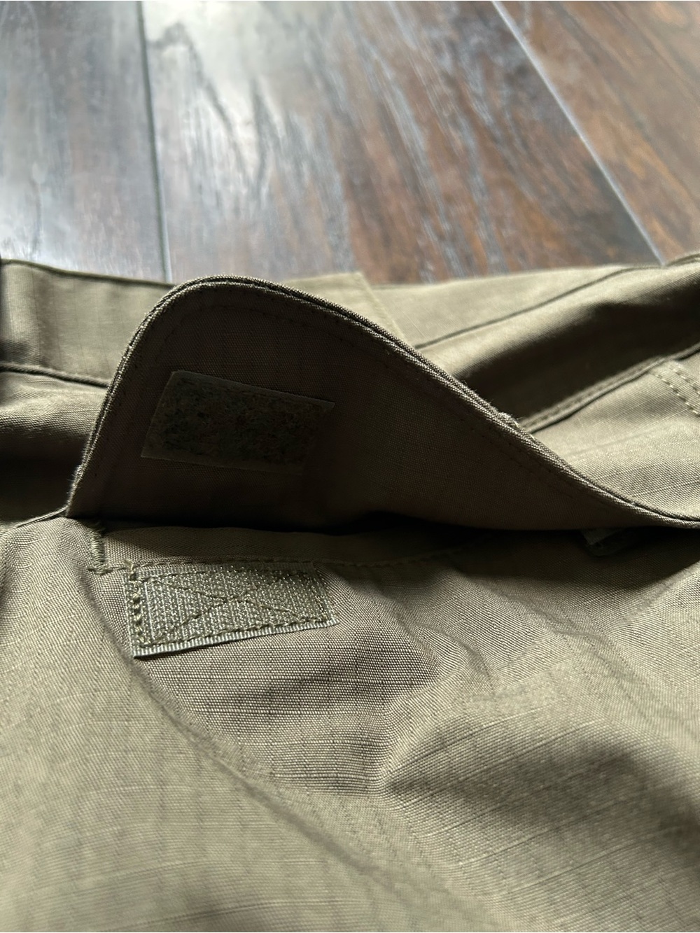5.11 Tactical Cargo Pants in Olive - Picture 5 of 7